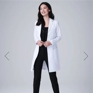 Brand new Medelita Vandi lab jacket